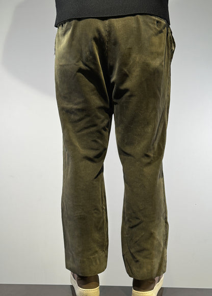 Rich green tapered pants with Hungarian Varrni stitching, crafted in Canada from durable heavyweight cotton by Shme-Shno