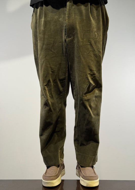 Rich green tapered pants with Hungarian Varrni stitching, crafted in Canada from durable heavyweight cotton by Shme-Shno

